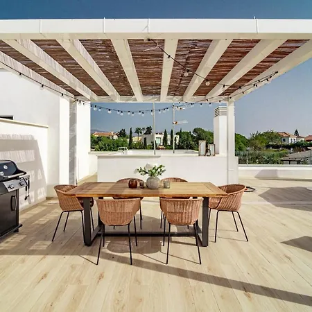 Daire One80- Stunning Penthouse With Sea Views Estepona
