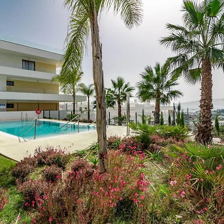 One80- Stunning Penthouse With Sea Views *