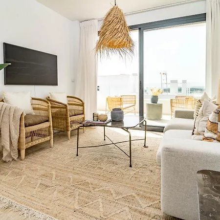 One80- Stunning Penthouse With Sea Views